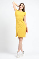 كيتشن فستان بكم قصير بفتحة صغيرة فوق الركبة