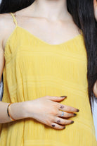 كيتشن فستان قصير بحمالات رفيعة سادة بكشكشة من الاسفل