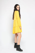 كيتشن فستان قصير مزين بكرانيش من الأسفل