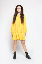 كيتشن فستان قصير مزين بكرانيش من الأسفل