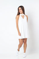 كيتشن فستان قصير مزين بخناقة عريضة