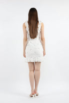 كيتشن فستان قصير مورد كت مكشكش بأزرار أمامية