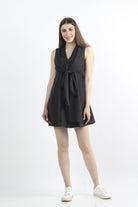 كيتشن فستان قصير سادة بسحاب على الصدر