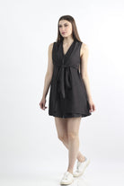 كيتشن فستان قصير سادة بسحاب على الصدر