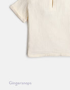 جينجرسنابس قميص بدون ياقه بكشكشة مزين بزرار واحد ولادي أوف وايت