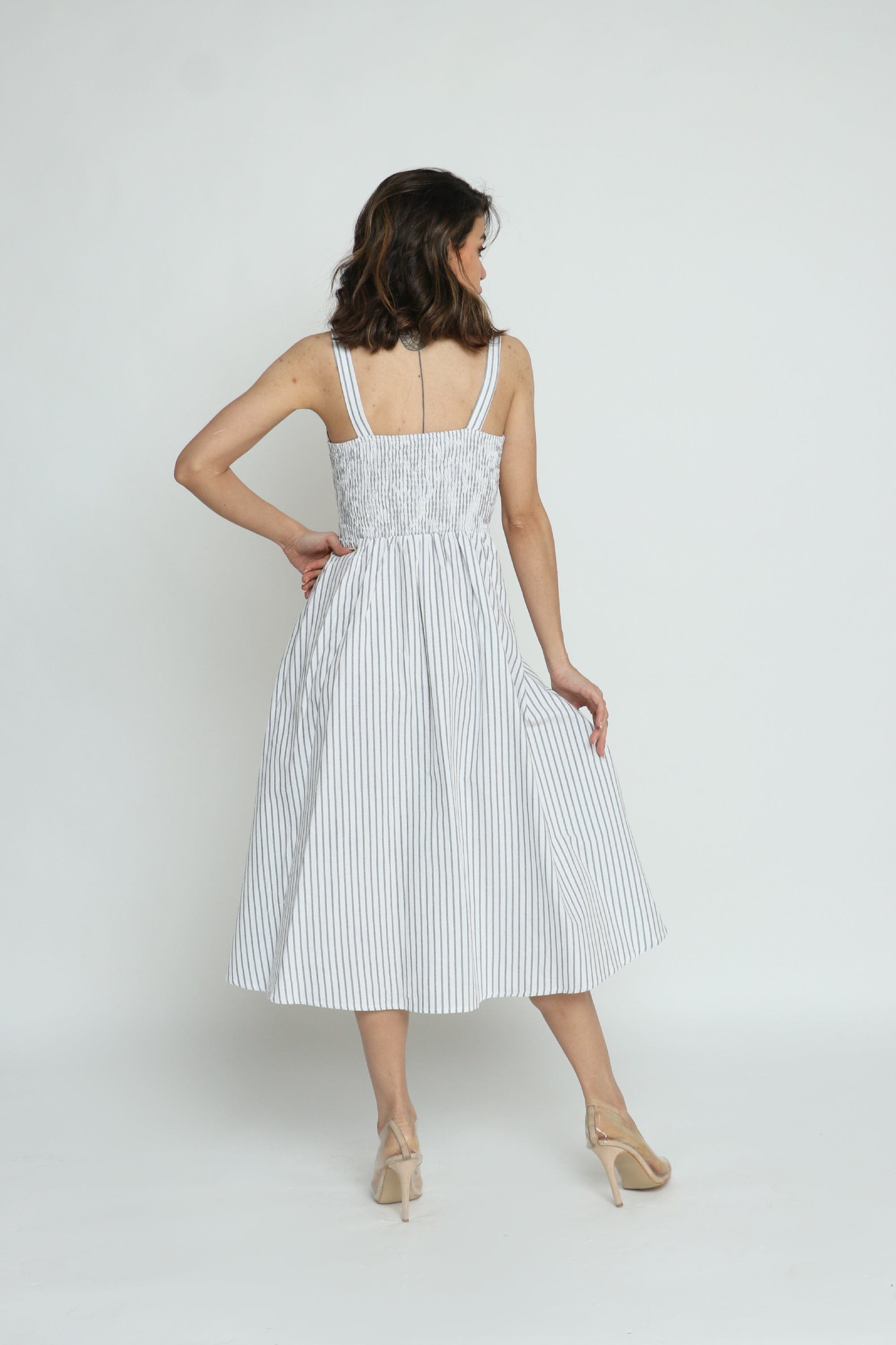 كيتشن فستان ميدي مخطط بالطول بأزرار أمامية