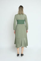 كيتشن فستان ميدي سادة كرانيش من الذيل بكم طويل