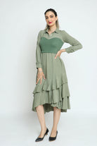 كيتشن فستان ميدي سادة كرانيش من الذيل بكم طويل