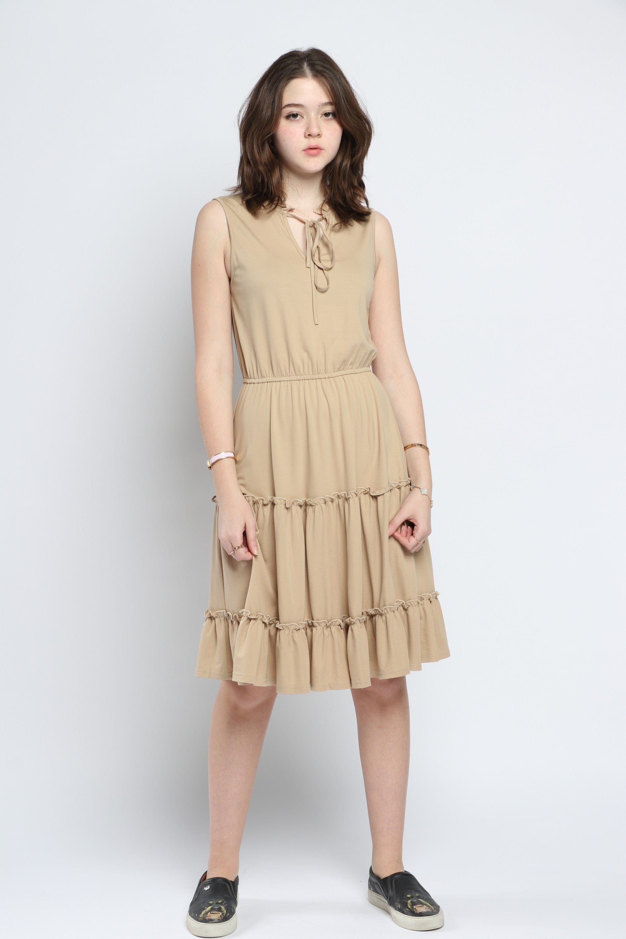 كيتشن فستان ميدي سادة مخصر منفوش برباط على الصدر