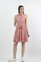 كيتشن فستان ميدي مشجر كت بياقة مرجاني