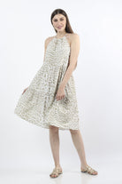 كيتشن فستان ميدي منقوش مخصر منقوش بدون أكمام