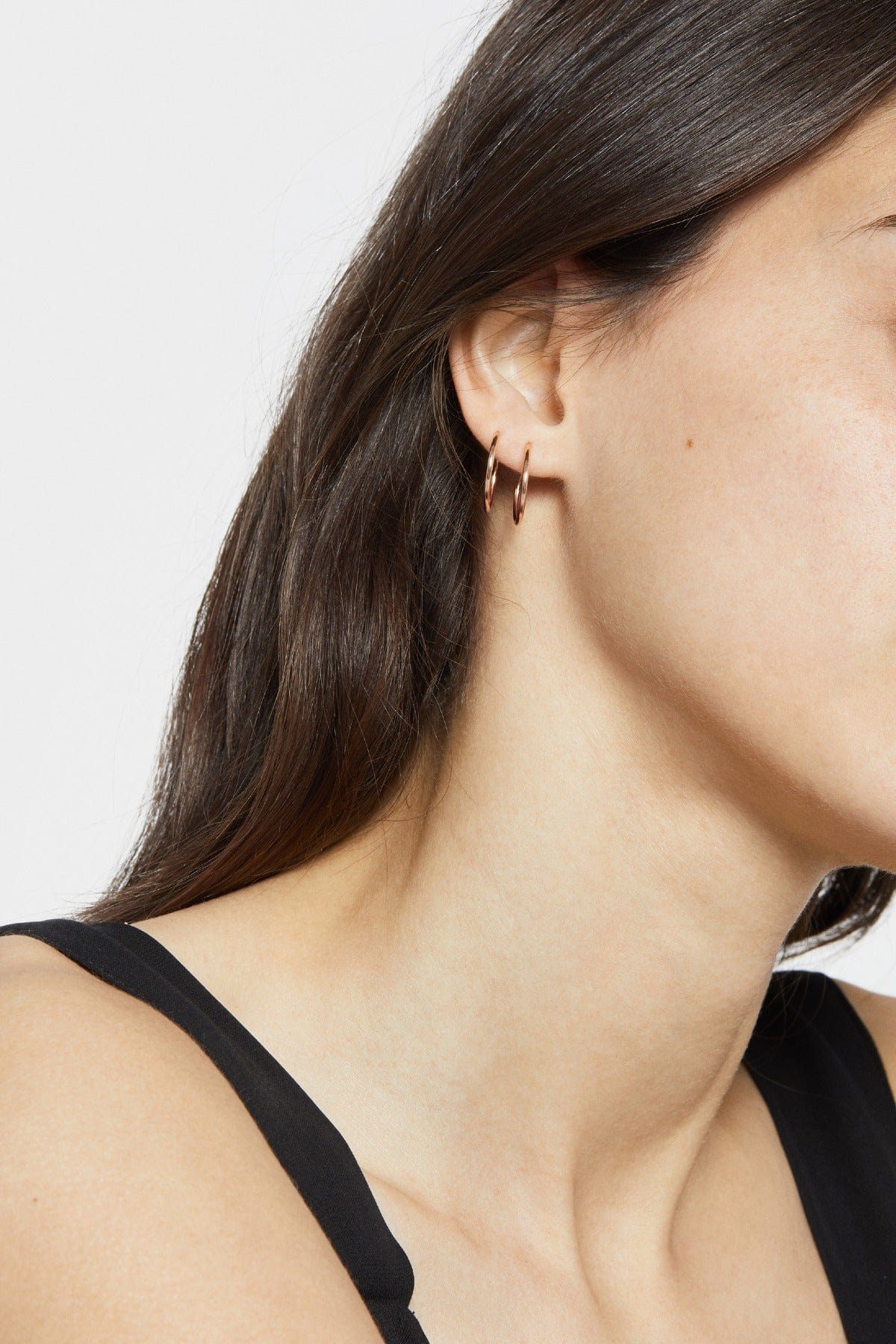 بارفوا أقراط دائرية فضة عيار 925 باللون الذهبي وردي