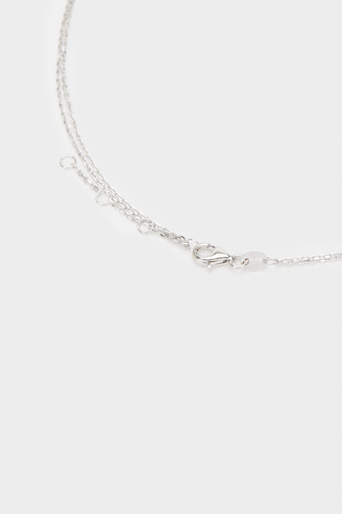 بارفوا سلسال على شكل هلال من الفضة عيار 925