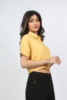 كيتشن بلوزة كم قصير بياقة وأزار أمامية نسائي