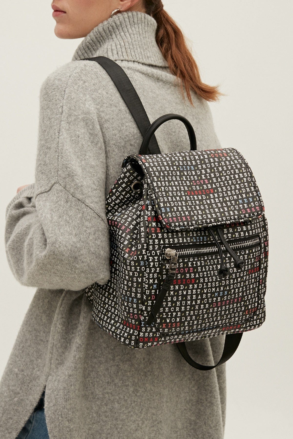 بارفوا حقيبة ظهر صغيرة نسائية مطبوعة بجيب خارجي