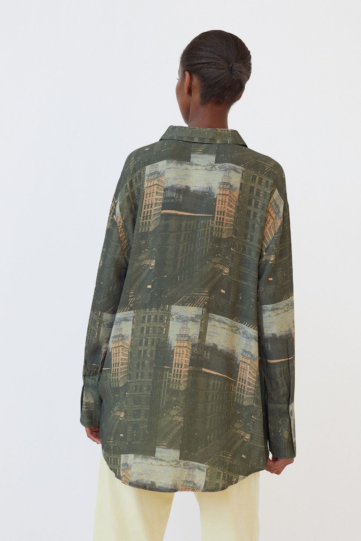 بارفوا قميص فضفاض مطبوع نقشة مدينة أخضر