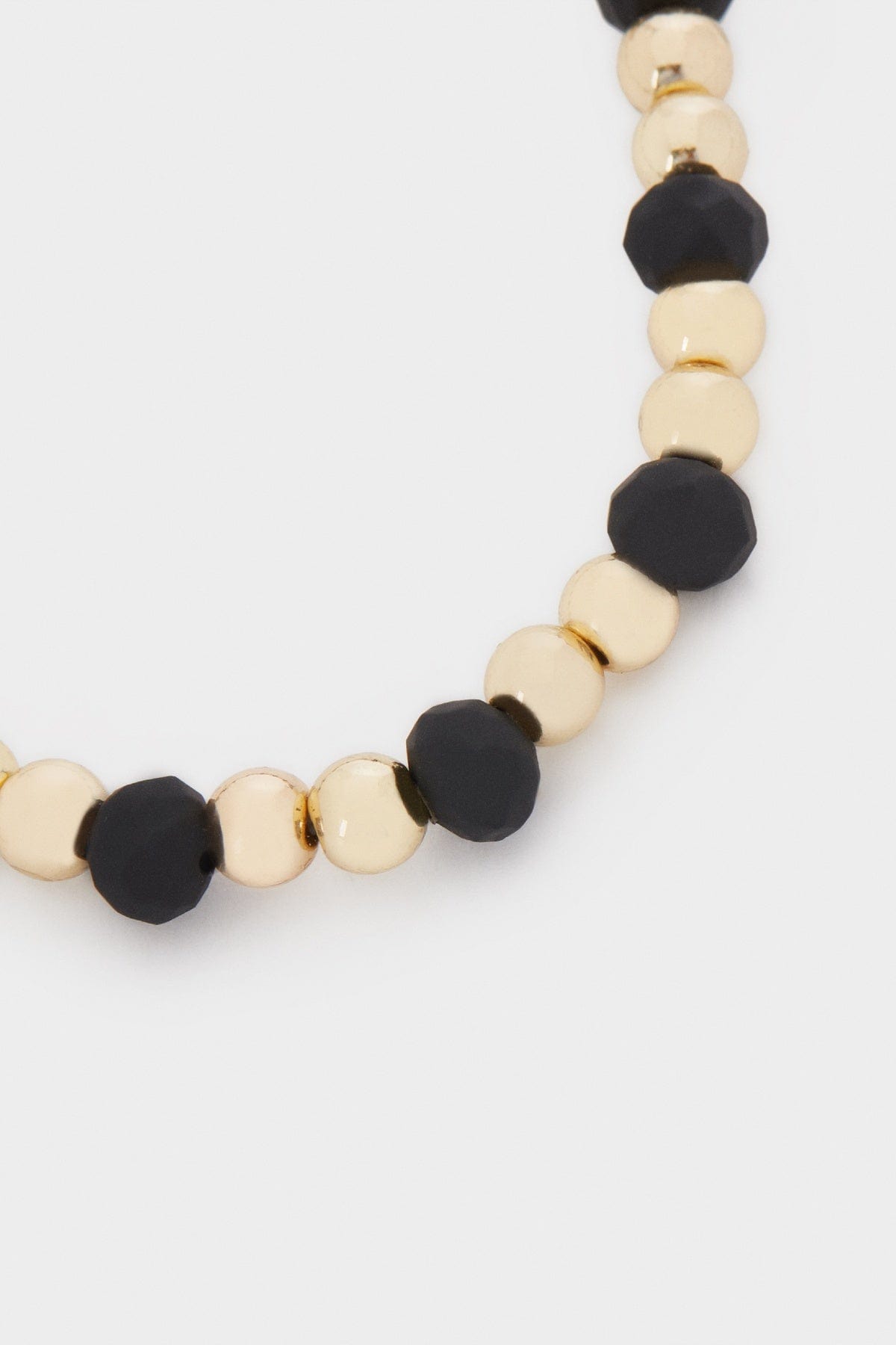 بارفوا أسوارة مزينة بالأحجار بدلاية على شكل قلب نسائي أسود