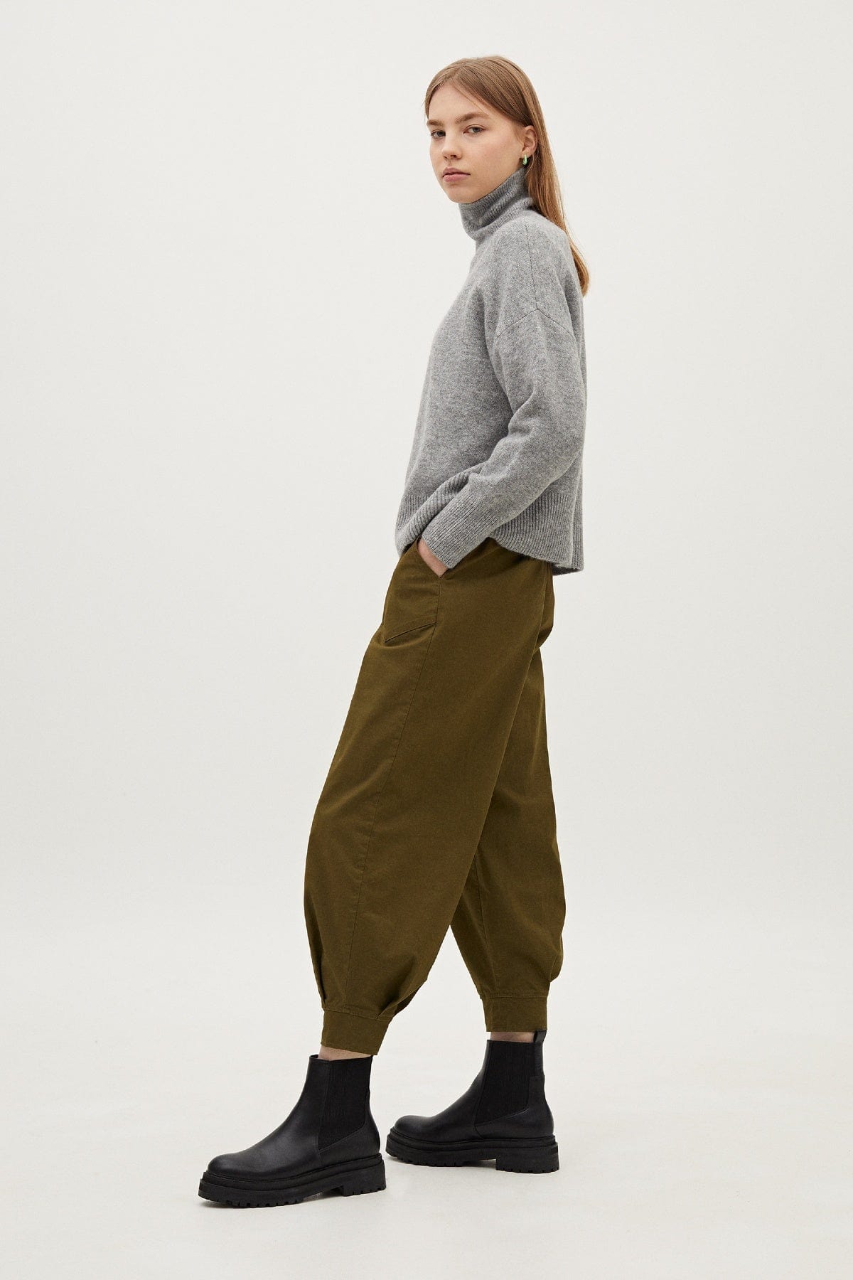 بارفوا بنطلون فضفاض عالي الخصر سادة واسع الكاكي