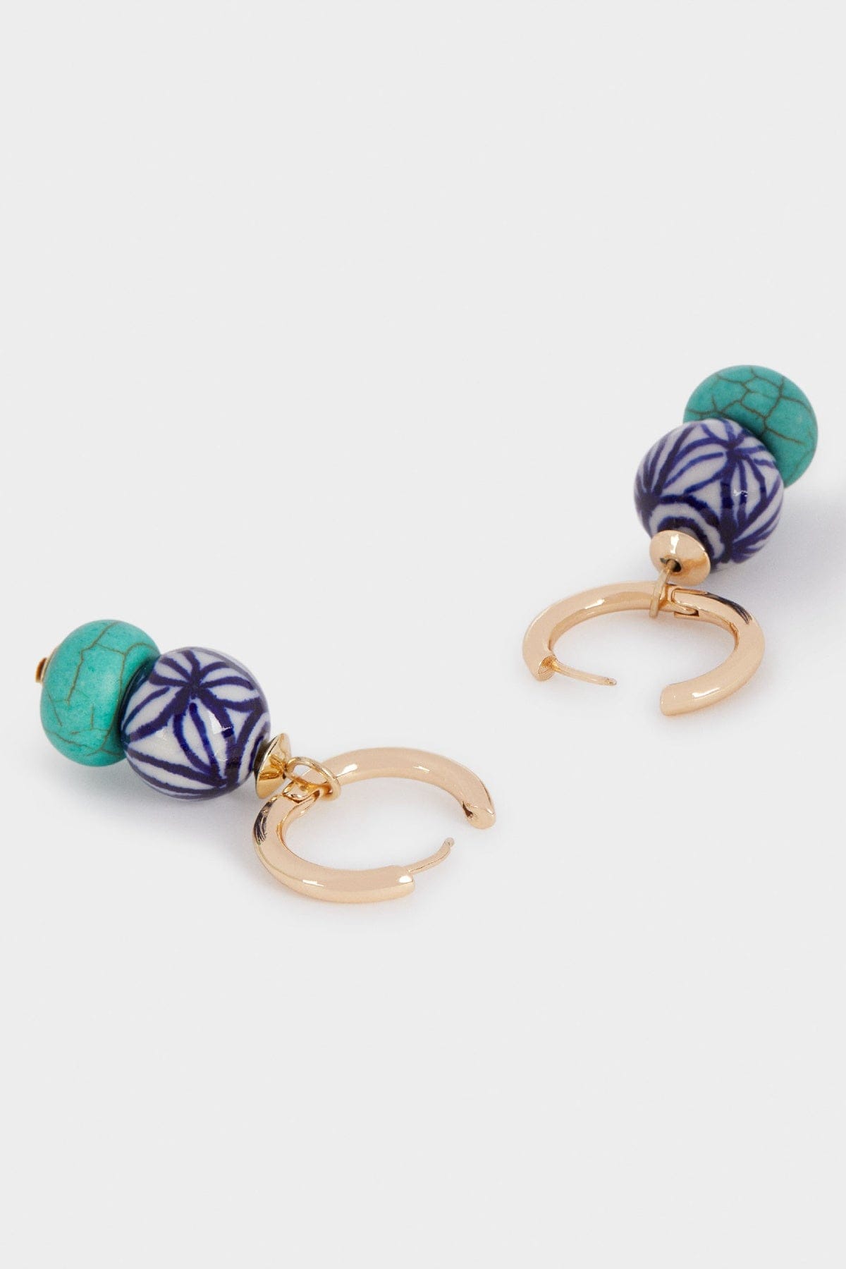 بارفوا حلق دائري ذهبي بكرات منقوشة نسائي أزرق