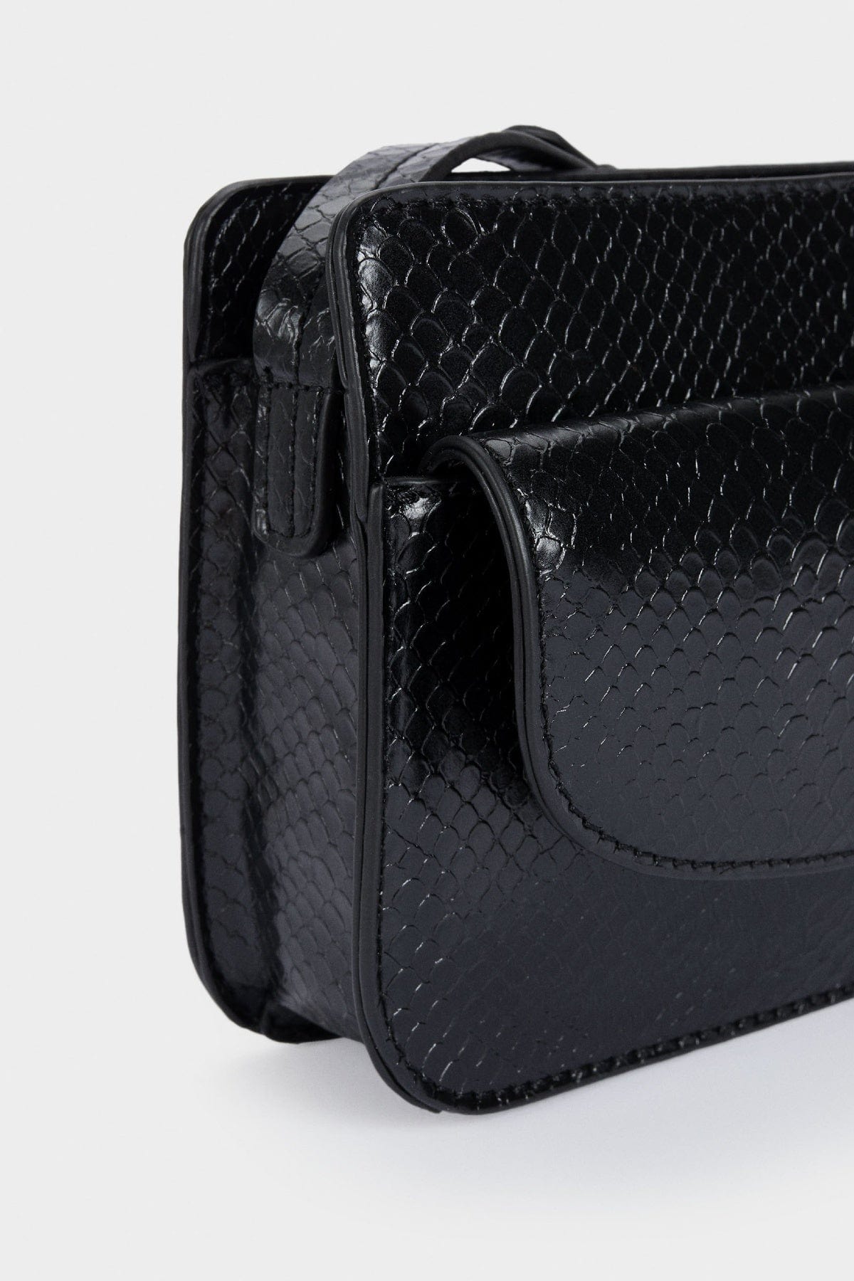 بارفوا حقيبة كروس منقوشة على شكل حيوان