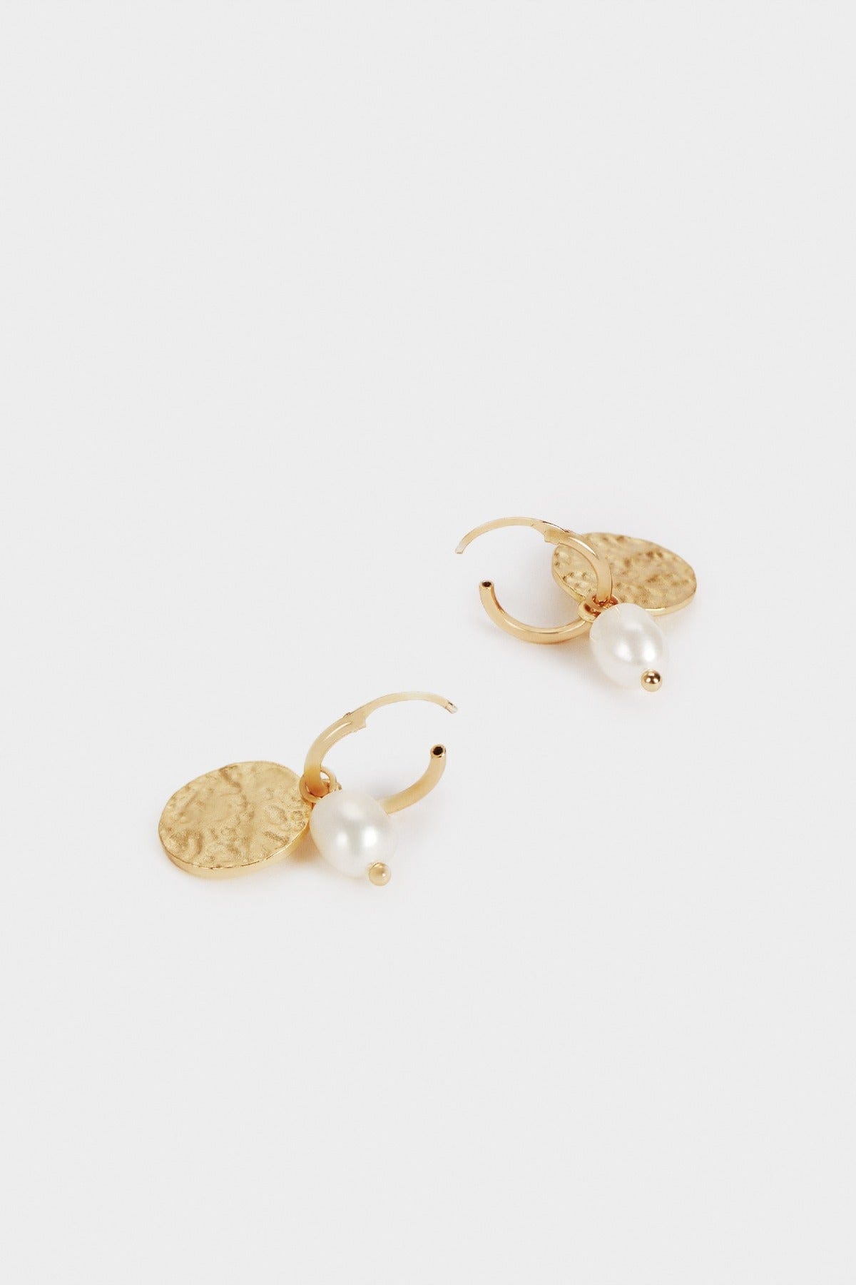 بارفوا حلق فضة صغير مزين بلؤلؤ