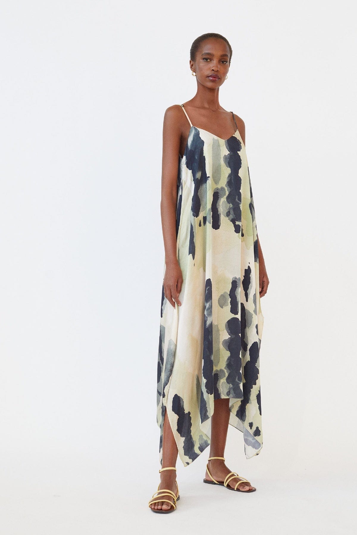 بارفوا فستان ميدي مطبوع مع حمالات أخضر