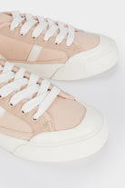 بارفوا حذاء رياضي نسائي سادة مزين بخطين وردي فاتح