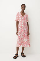 بارفوا فستان ميدي مشجرة بفتحة صدر V بيج فاتح