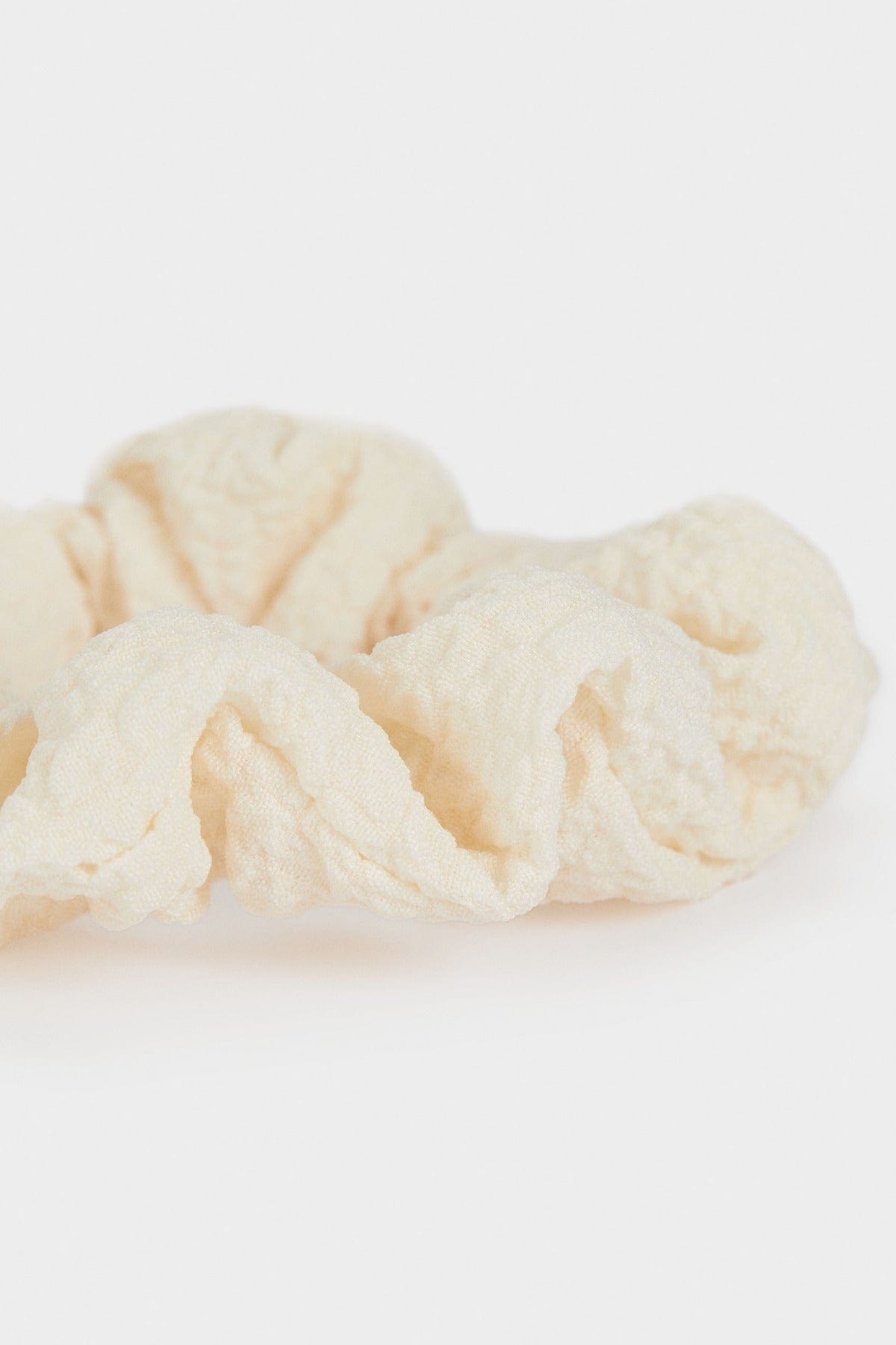 بارفوا سكرانشي عادي سادة نسائي أوف وايت