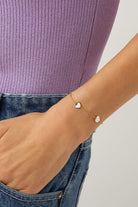 بارفوا اسوارة سادة مزينة بقلوب بيضاء نسائي ذهب