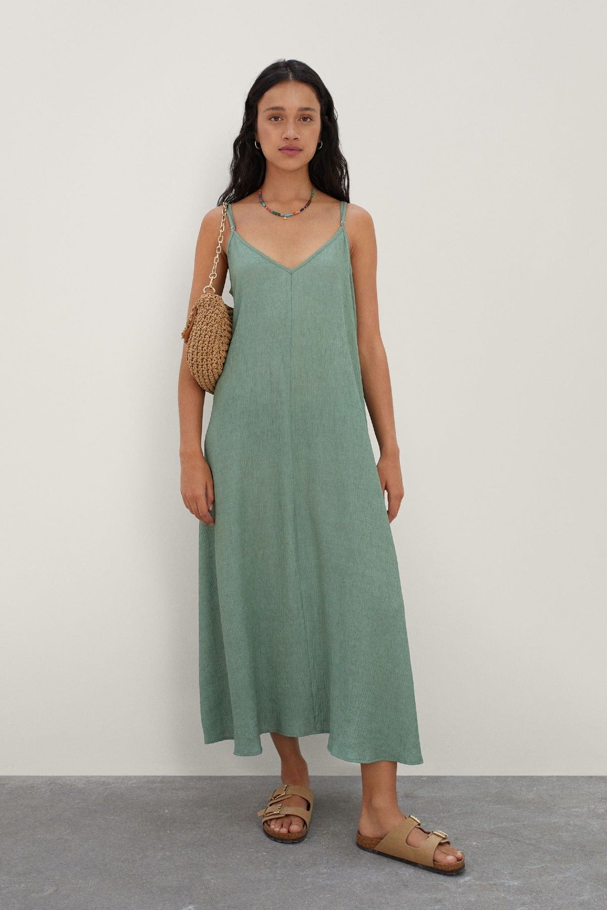 بارفوا فستان نوم بحمالات بفتحة ظهر عميقة