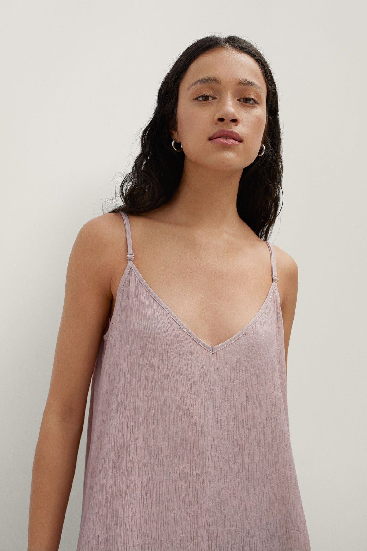 بارفوا فستان نوم بحمالات بفتحة ظهر عميقة