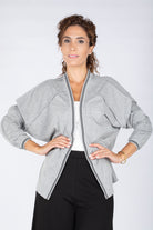 كيتشن كارديجان نسائي قصير سادة مزين بخط أبيض