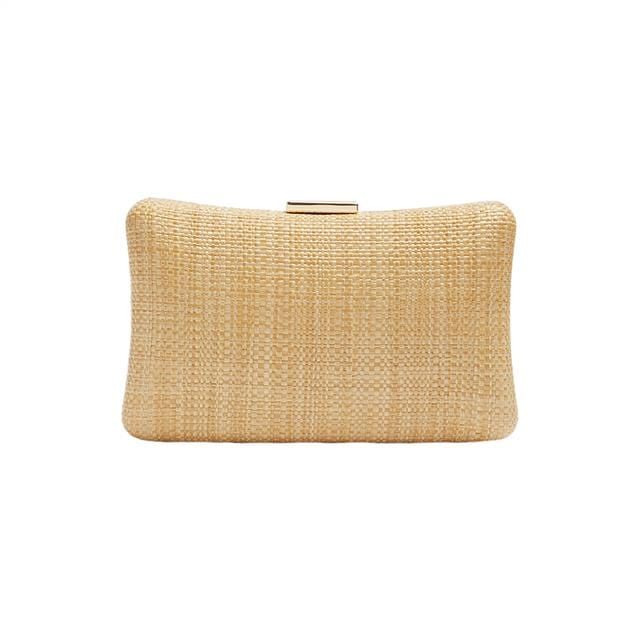 بارفوا شنطة يد نسائيه صغيره سادة بغالق معدني بيج