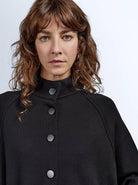 بارفوا معطف نسائي ثقيل مزود بجيوب أزرار أمامية