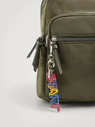 بارفوا شنطة ظهر نايلون سادة بسحاب خارجي