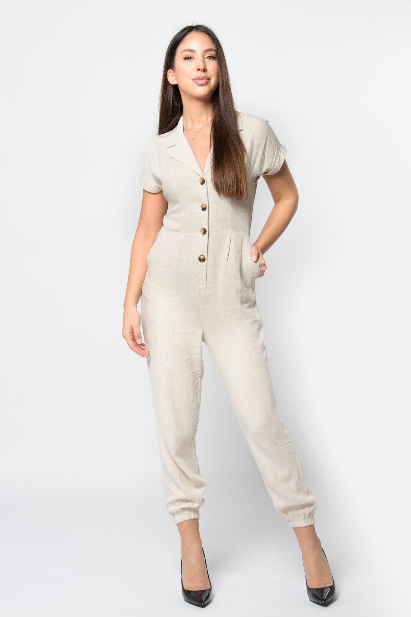 كيتشن جمبسوت سادة بأزرار أمامية نص كم نسائي