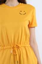 كيتشن جمبسوت سادة برباط خصر نص كم نسائي