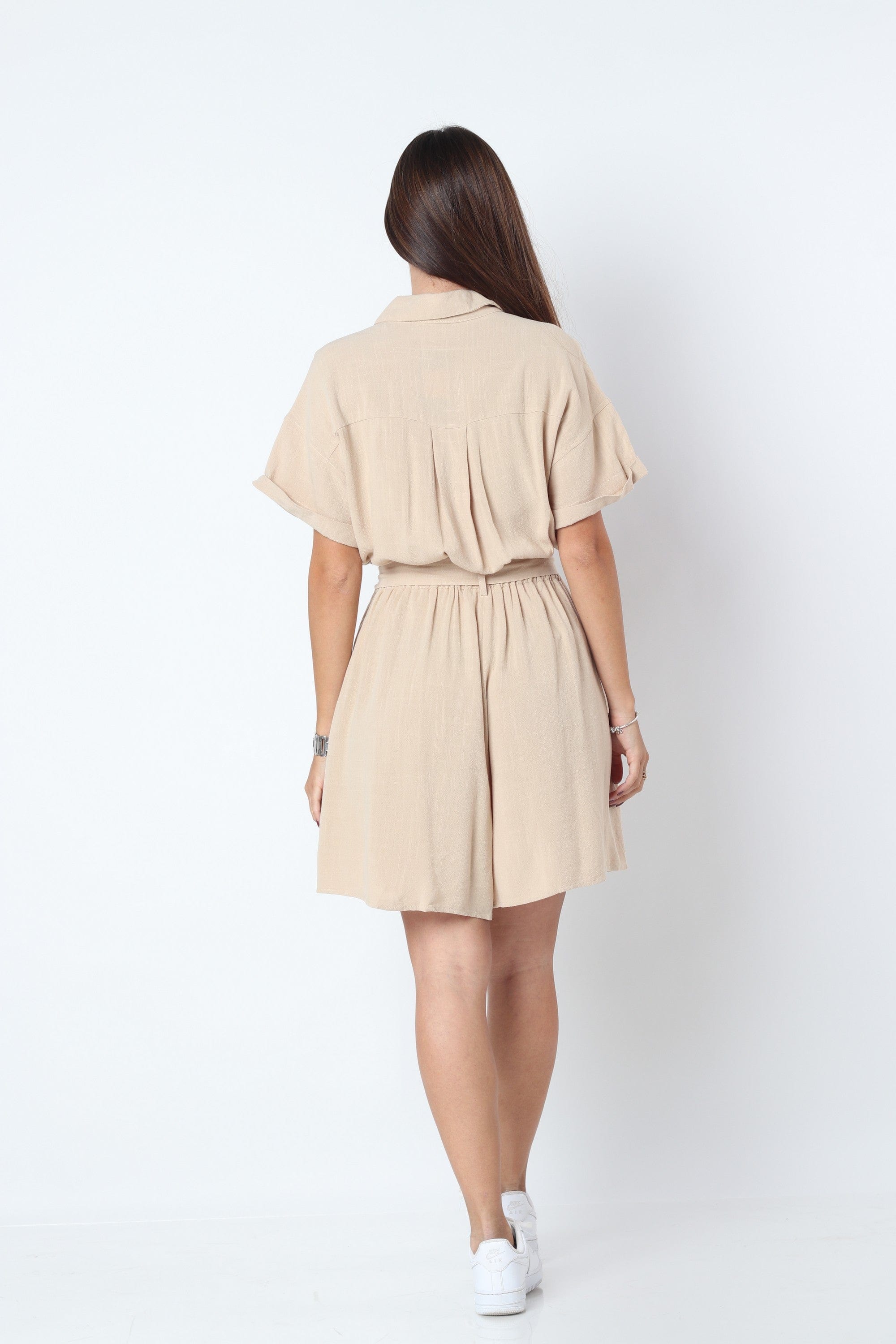 كيتشن جمبسوت سادة نص كم نسائي فوق الركبة بحزام الخصر