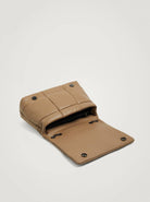 بارفوا حقيبة كتف جلد مربعة بسلسال