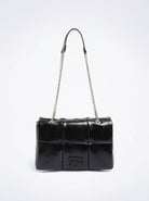 بارفوا حقيبة كتف مربعة جلد سادة مزينة بسلسال