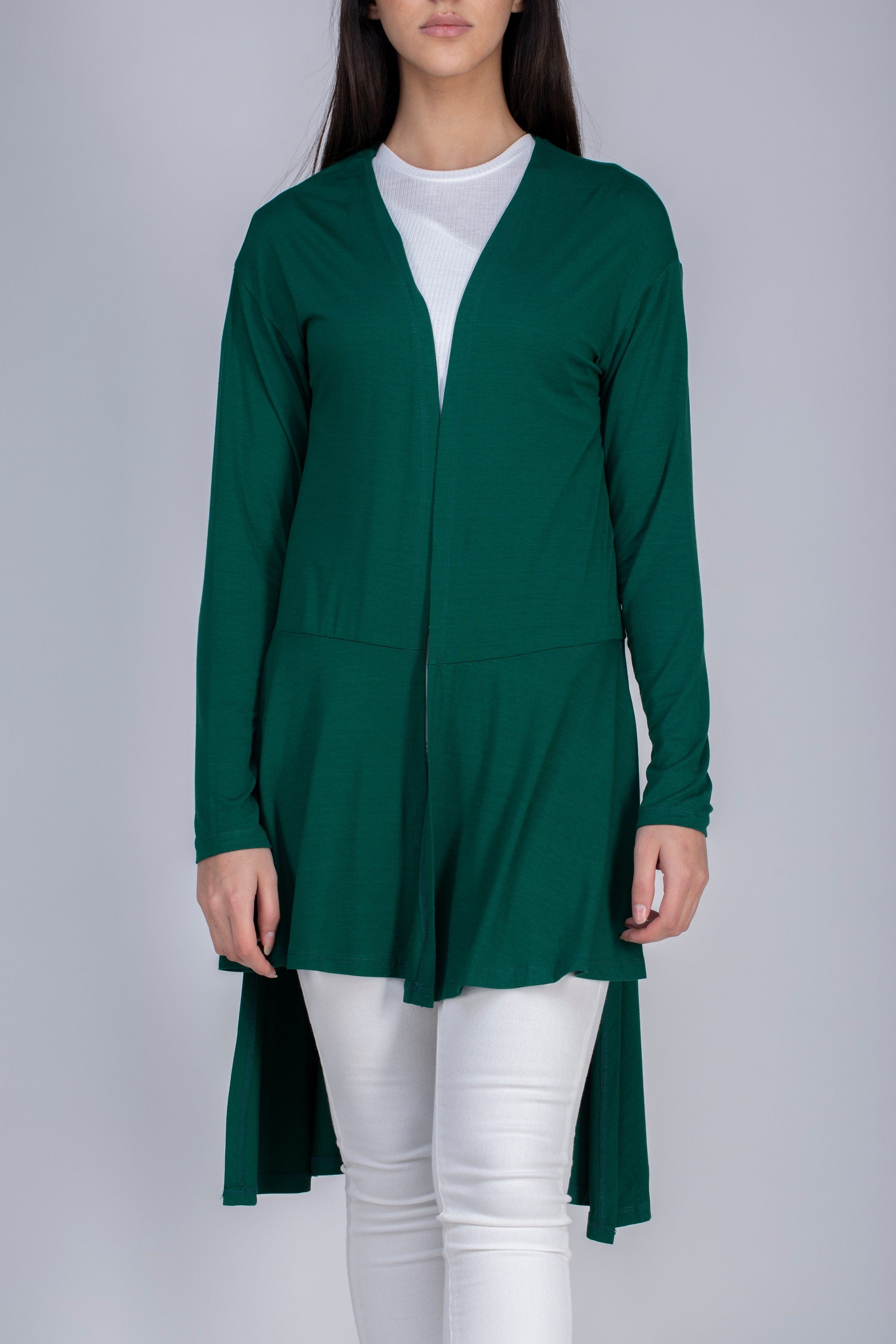 كارديجان سادة قصير من الأمام طويل من الخلف كم طويل