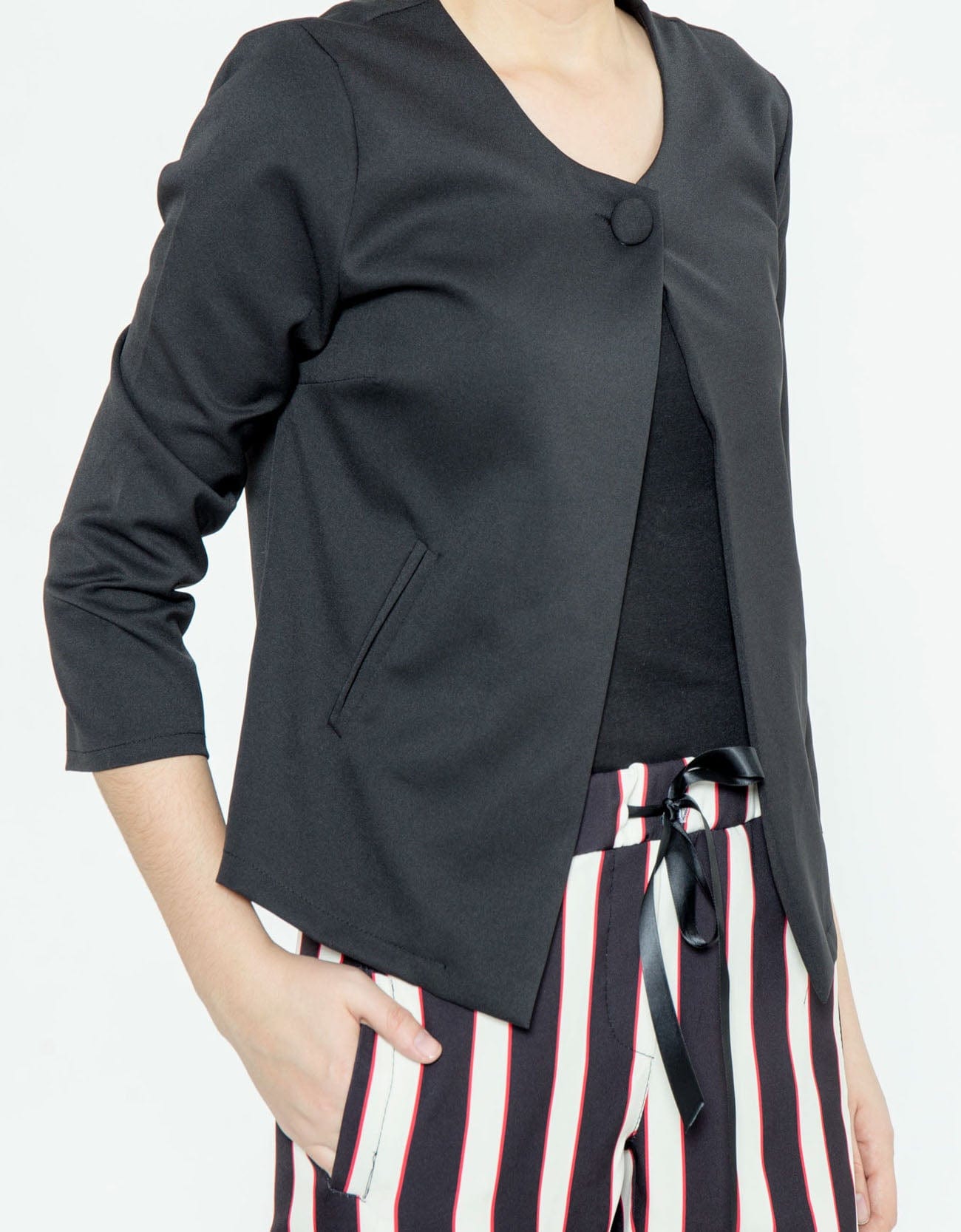 شانا سترة نسائي كلاسيك سادة بزر واحد من الاعلى وجيوب عالجنب أسود