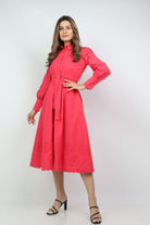 داليدرس فستان قميص ميدي بحزام خصر وياقة طويلة وأزرار أمامية بكم طويل