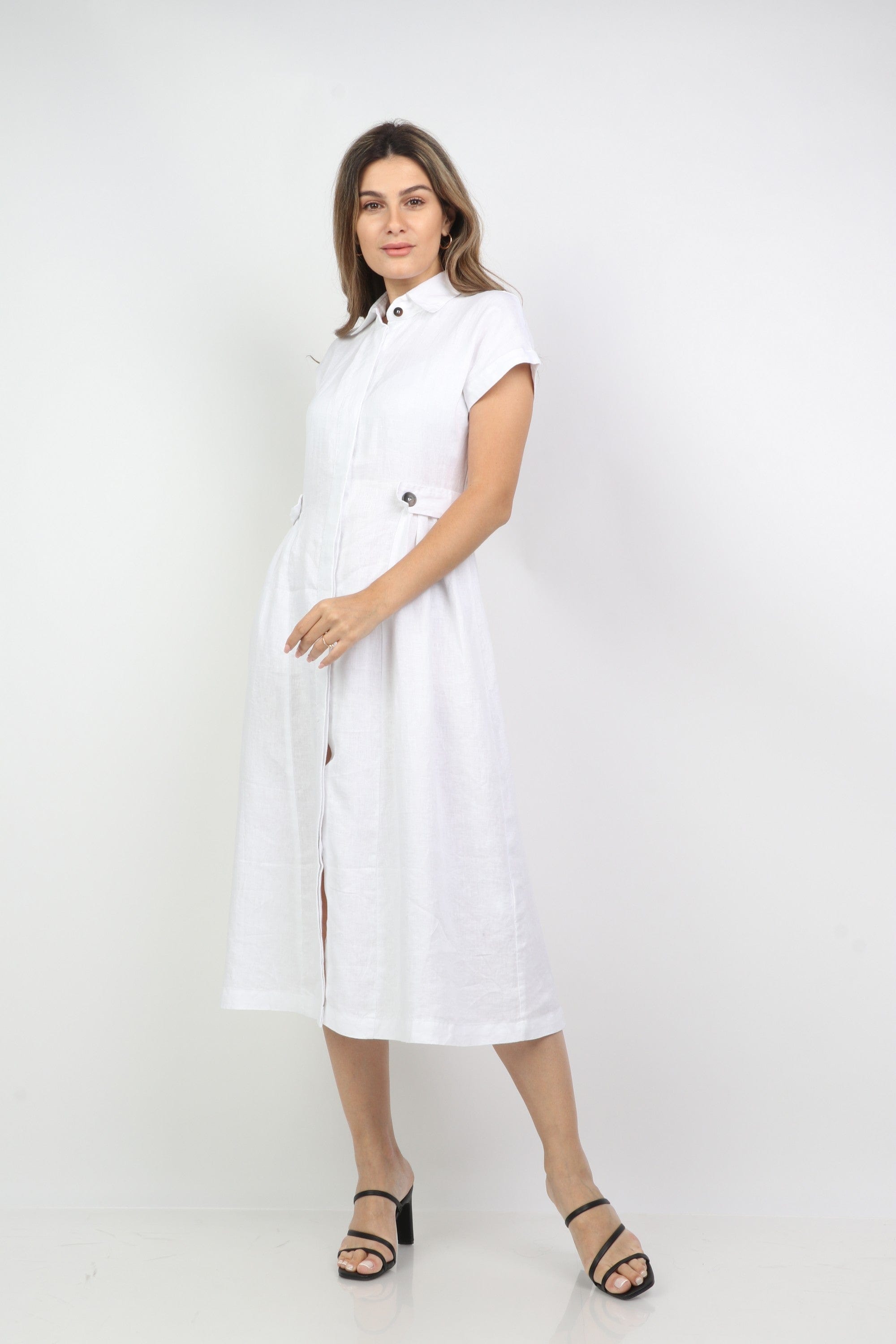 داليدرس فستان ميدي بنمط قميص سادة مخصر كم قصير