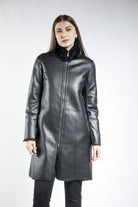 داليدرس جاكيت طويل جلد مزين بالفرو كم طويل