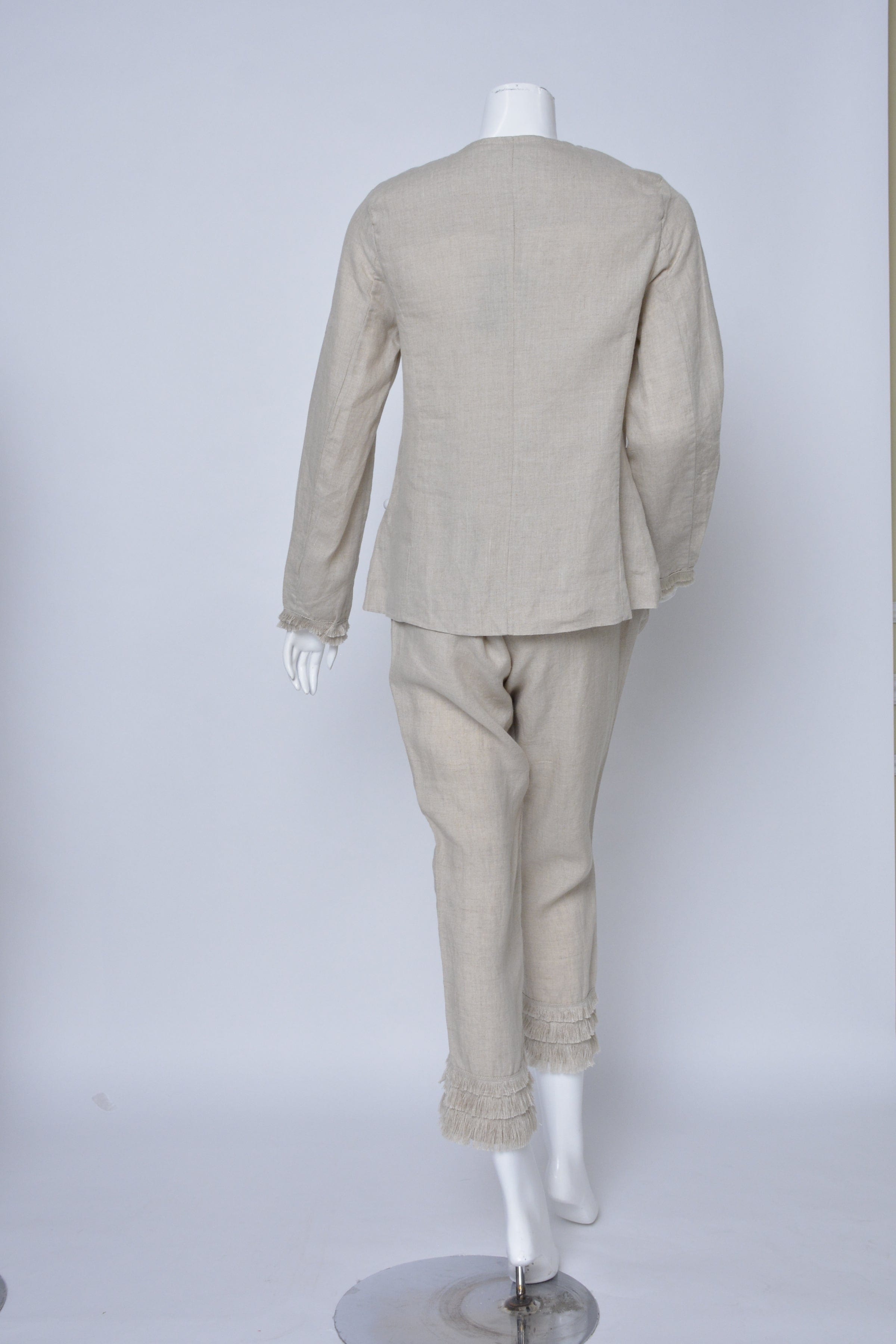 داليدرس جاكيت سادة بجيوب جانبية كم طويل نسائي بيج