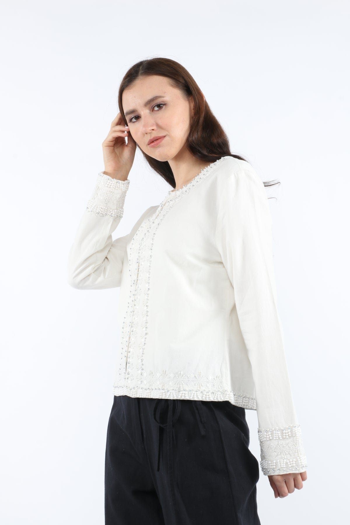 داليدرس بلوزة طويلة الأكمام مخرم واسع أوف وايت