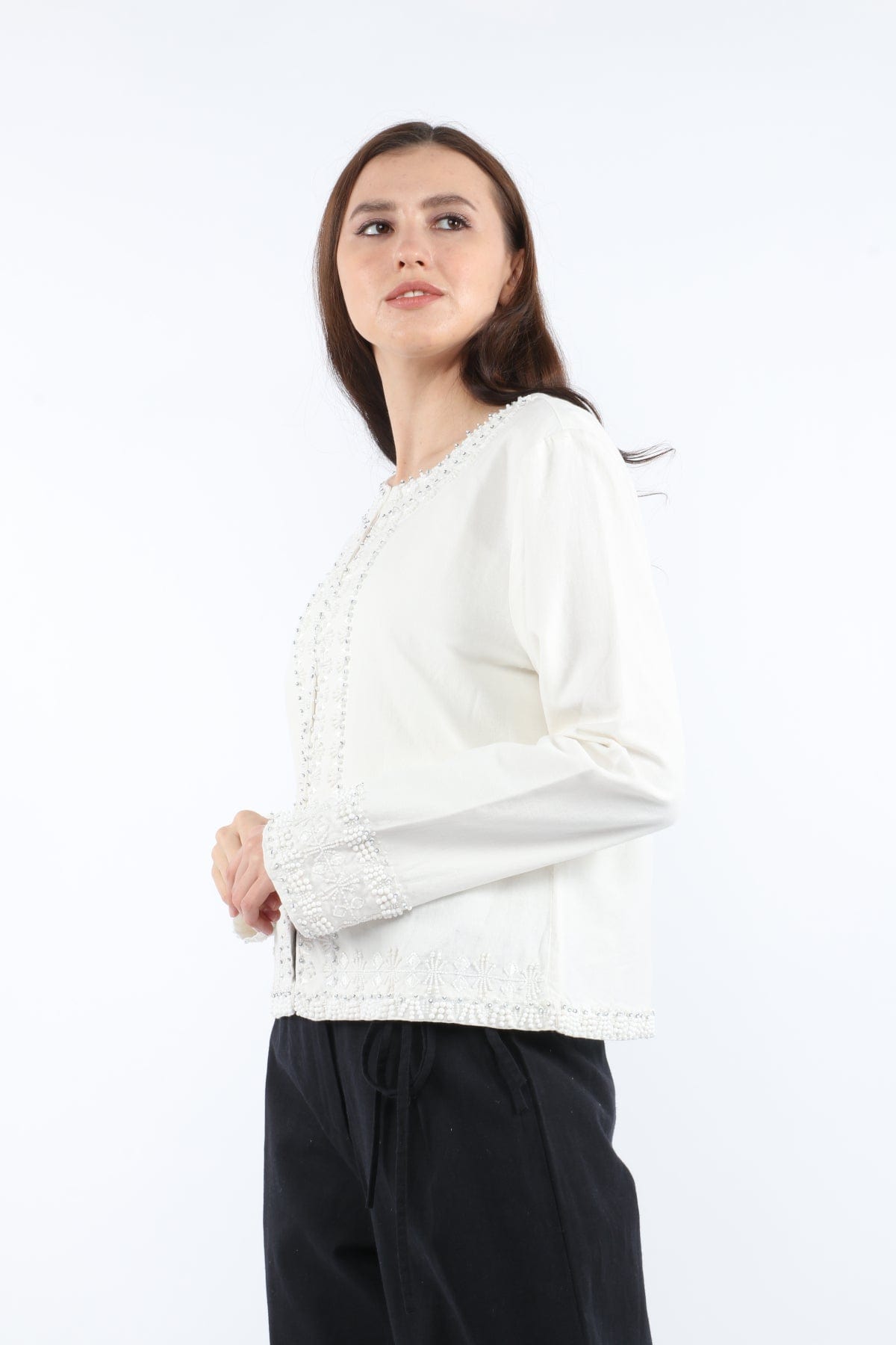 داليدرس بلوزة طويلة الأكمام مخرم واسع أوف وايت