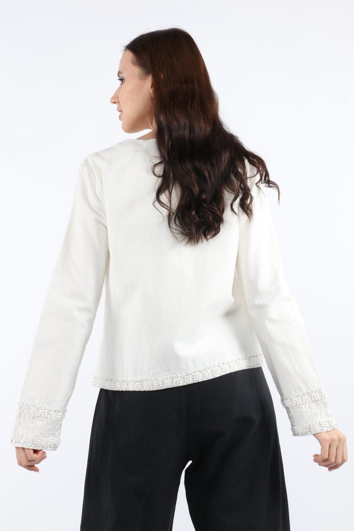 داليدرس بلوزة طويلة الأكمام مخرم واسع أوف وايت